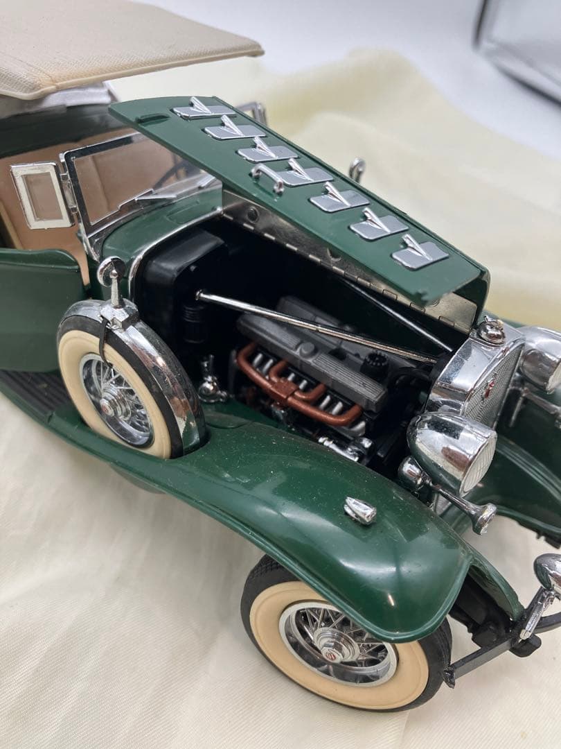 ダンバリー・ミント1932年型キャデラックV-16 スポーツフェートン ミニカー