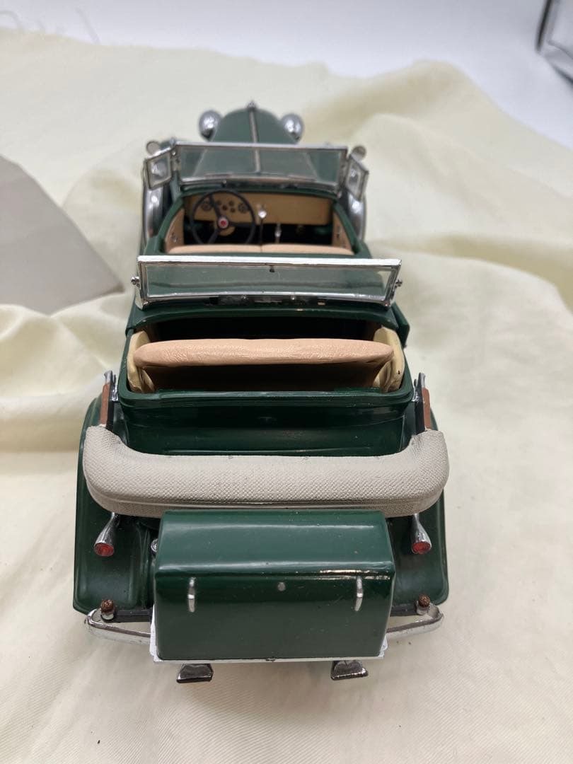 ダンバリー・ミント1932年型キャデラックV-16 スポーツフェートン ミニカー