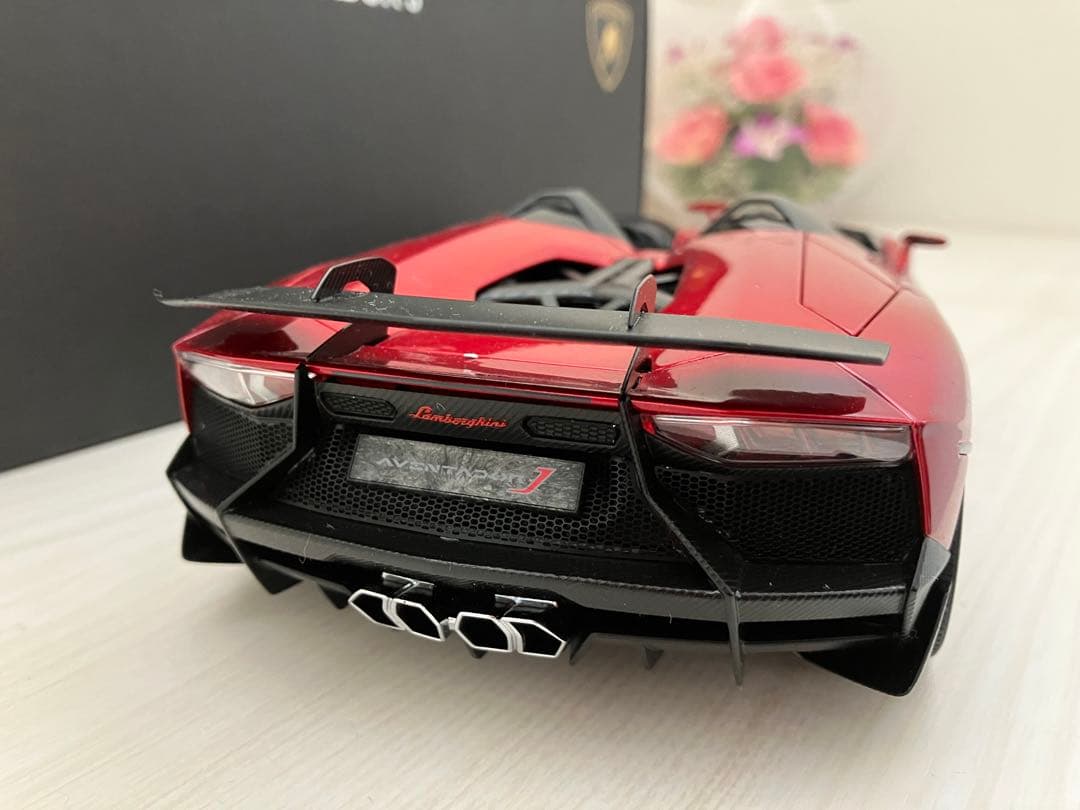 オートアート ランボルギーニ Aventador J 1/18