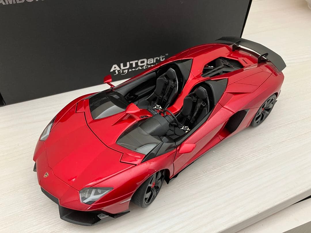 オートアート ランボルギーニ Aventador J 1/18