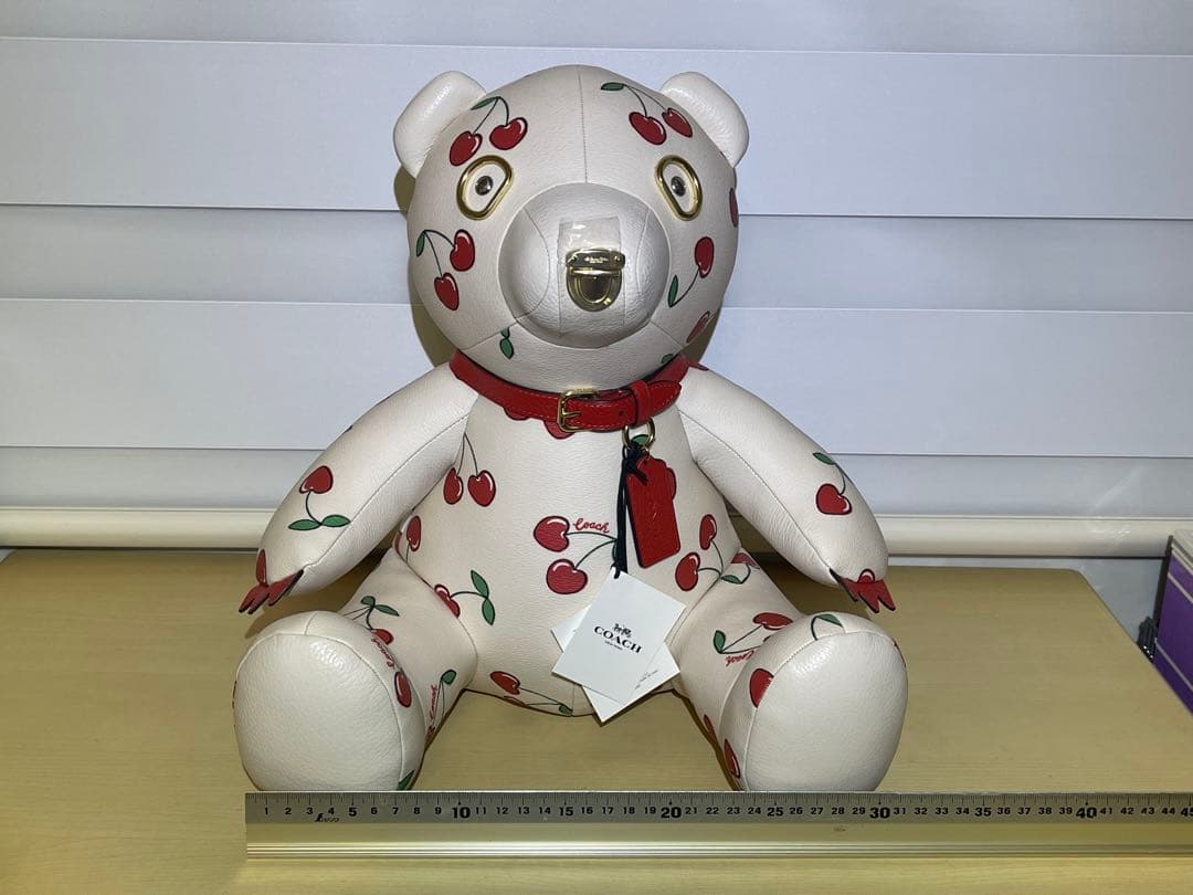 Coach チェリー柄 ぬいぐるみ