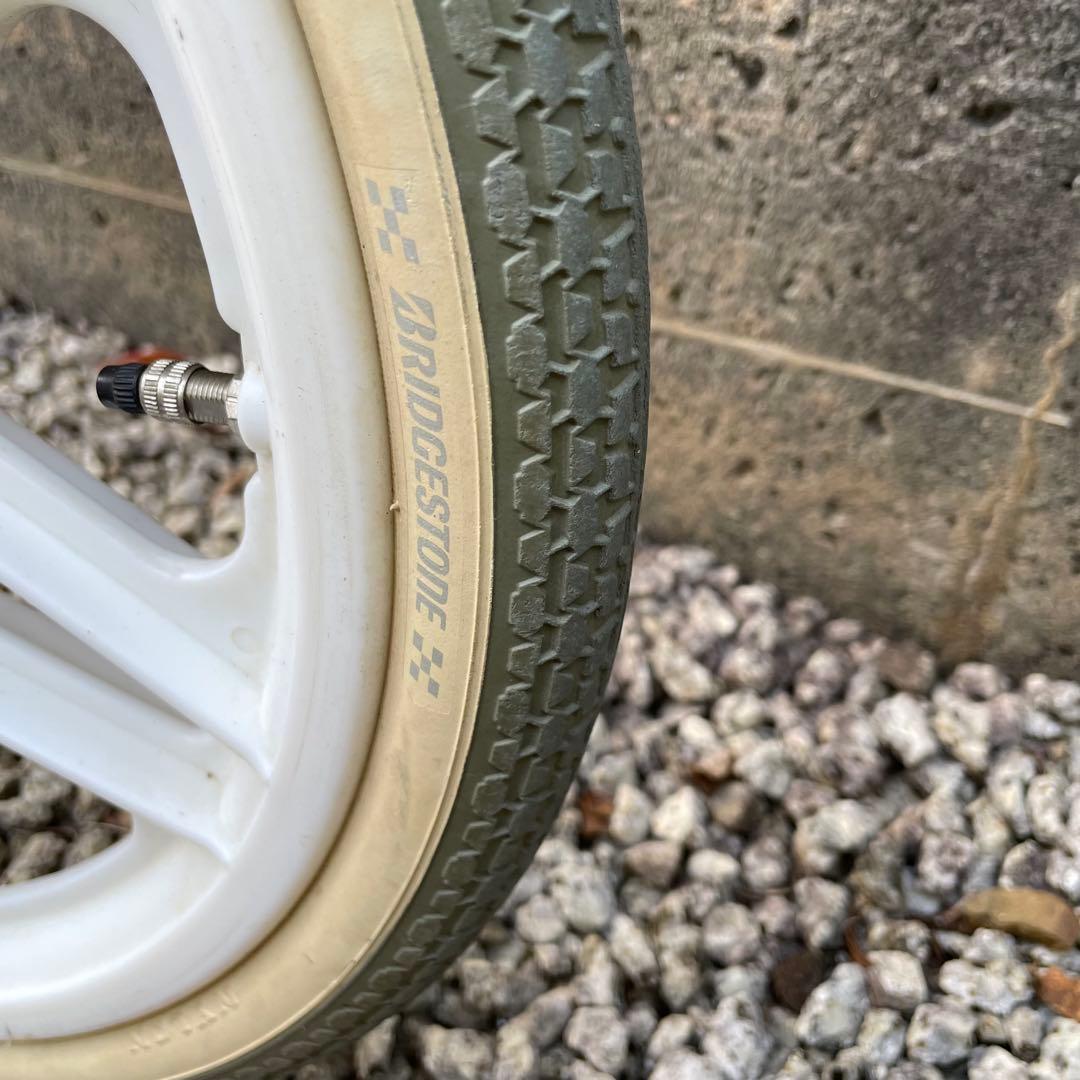 キティちゃん　ハローキティ ブリヂストン　18インチ　自転車　女の子　手渡し限定