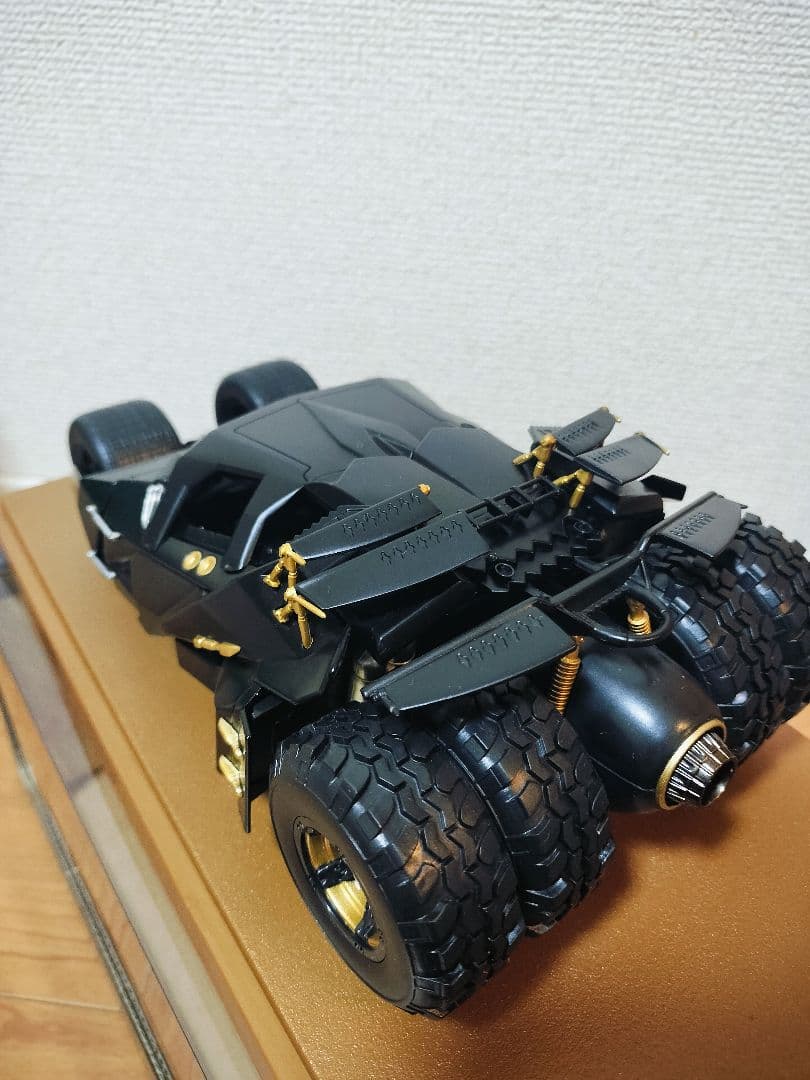 マテル　ホットウィール　1/18スケール　ダークナイト　バットモービル