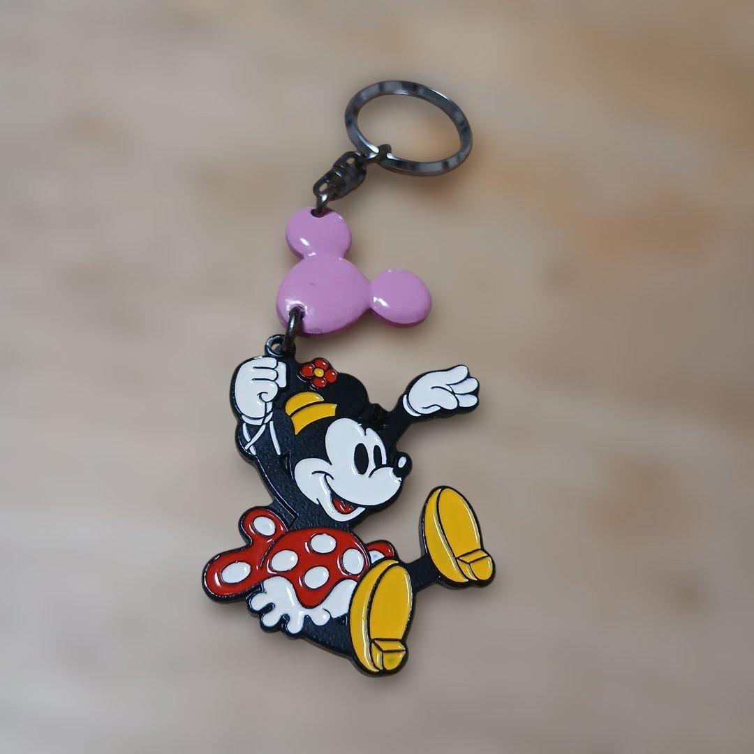 ミッキーとミニーのキーホルダー　4体セットです。