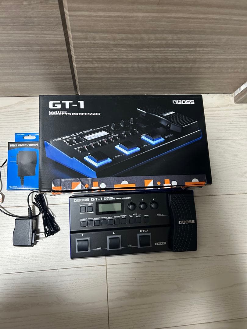 BOSS GT-1 ギターエフェクター（ACアダプター付属）