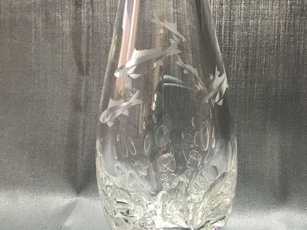 カガミクリスタル　各務鑛三　花瓶　鮎　泡