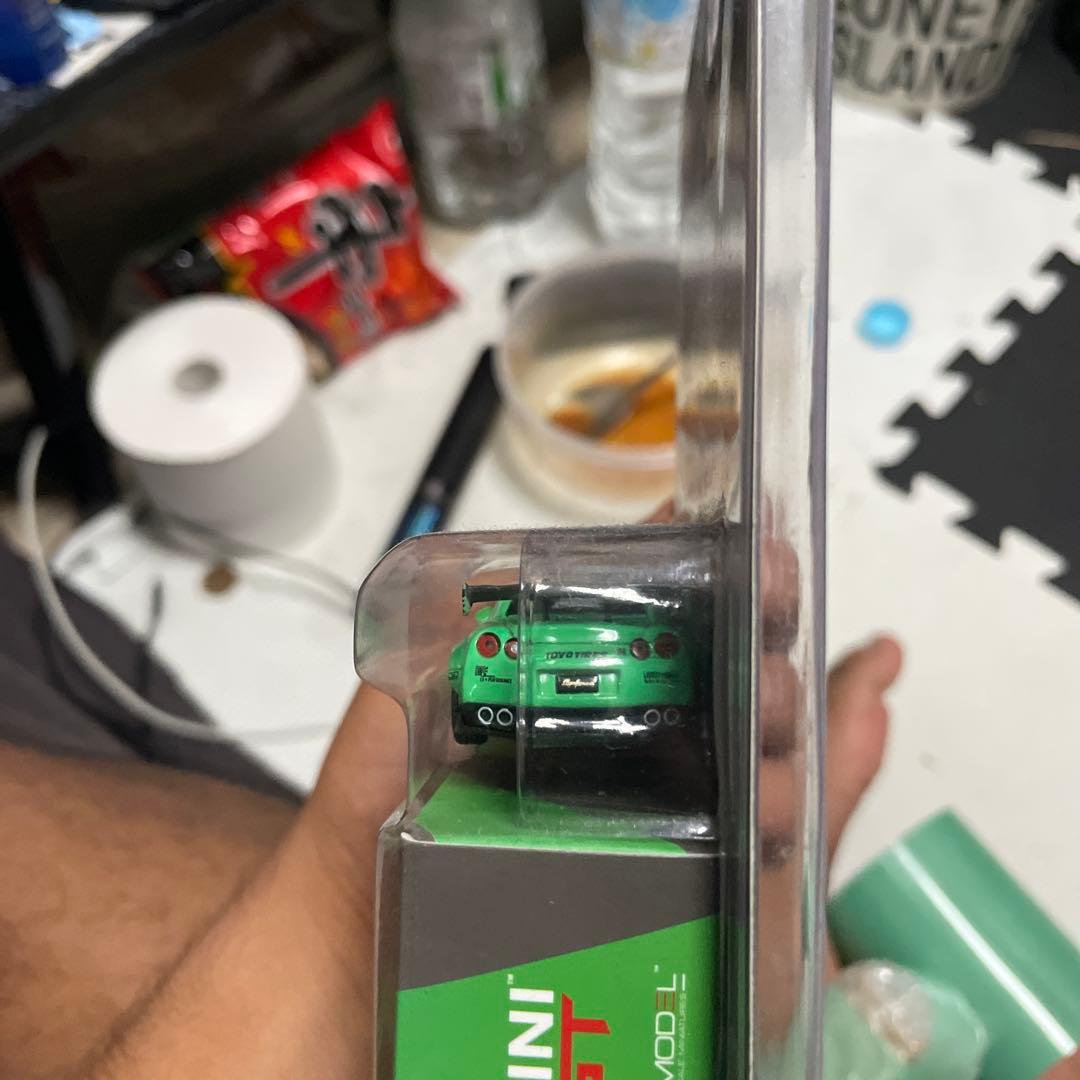 Mini gt R35 light green Kato サイン