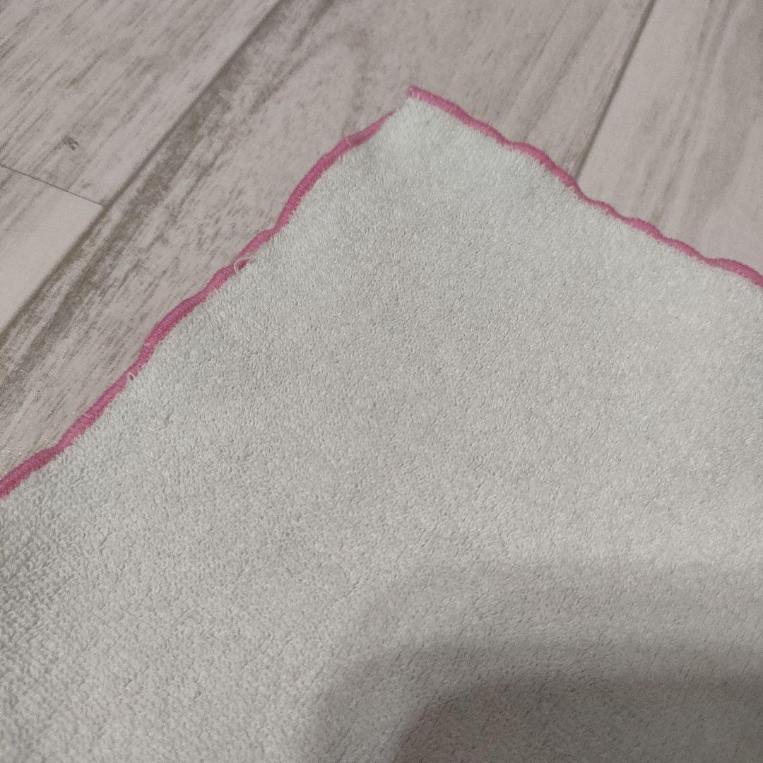 ポケモン メガタブンネ ポンチョ を着たピカチュウ ハンドタオル ハンカチ レア