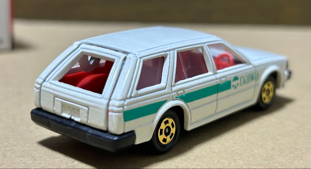 日本製 トミカ ニッサン ブルーバードワゴン 大和特注