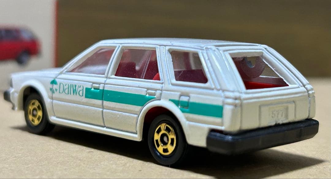 日本製 トミカ ニッサン ブルーバードワゴン 大和特注