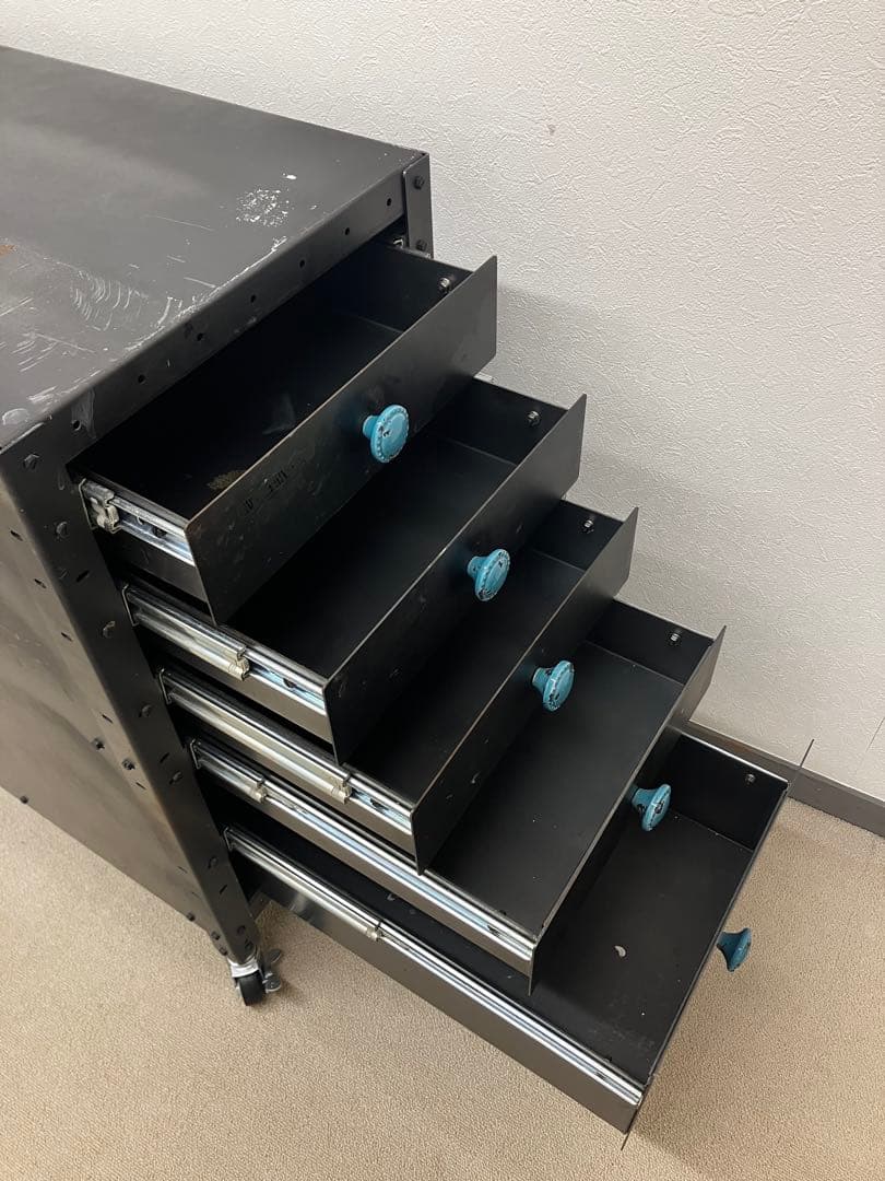 z*i様 MILLS TOKYO スチール製ワゴン｜オーダーメイド品