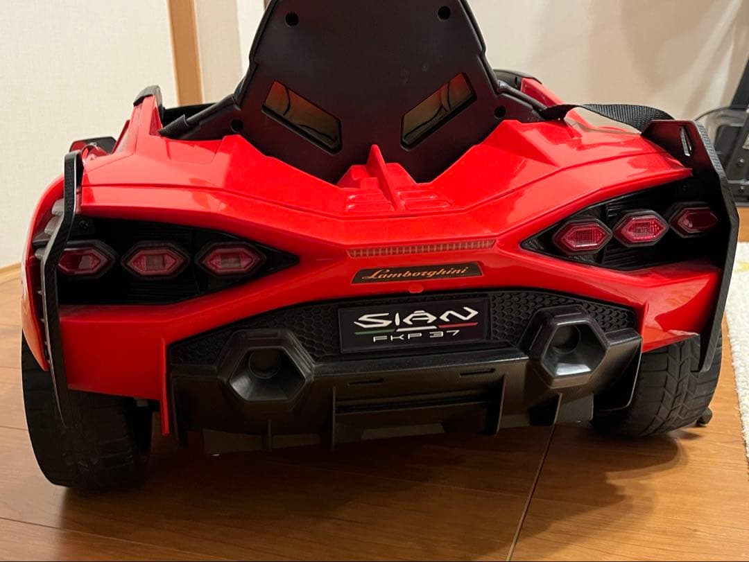 yuki  乗用ラジコンランボルギーニ Sian レッド ゴールドホイール