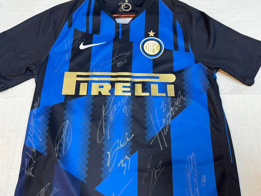 インテル・ミラノ サイン入りジャージ　Mサイズ　INTER
