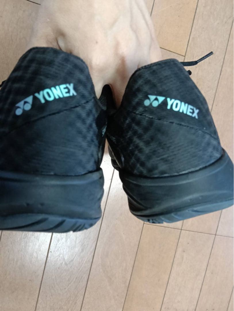 テニスシューズ　ヨネックス