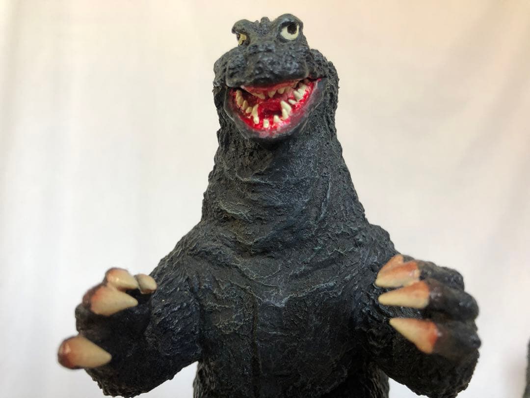 ウナムー ゴジラフィギュア キンゴジ　原型師、酒井ゆうじ