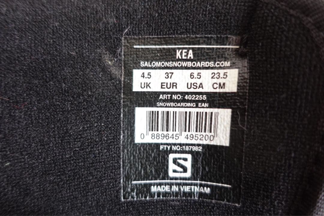 SALOMON 女性用スノーボードブーツ