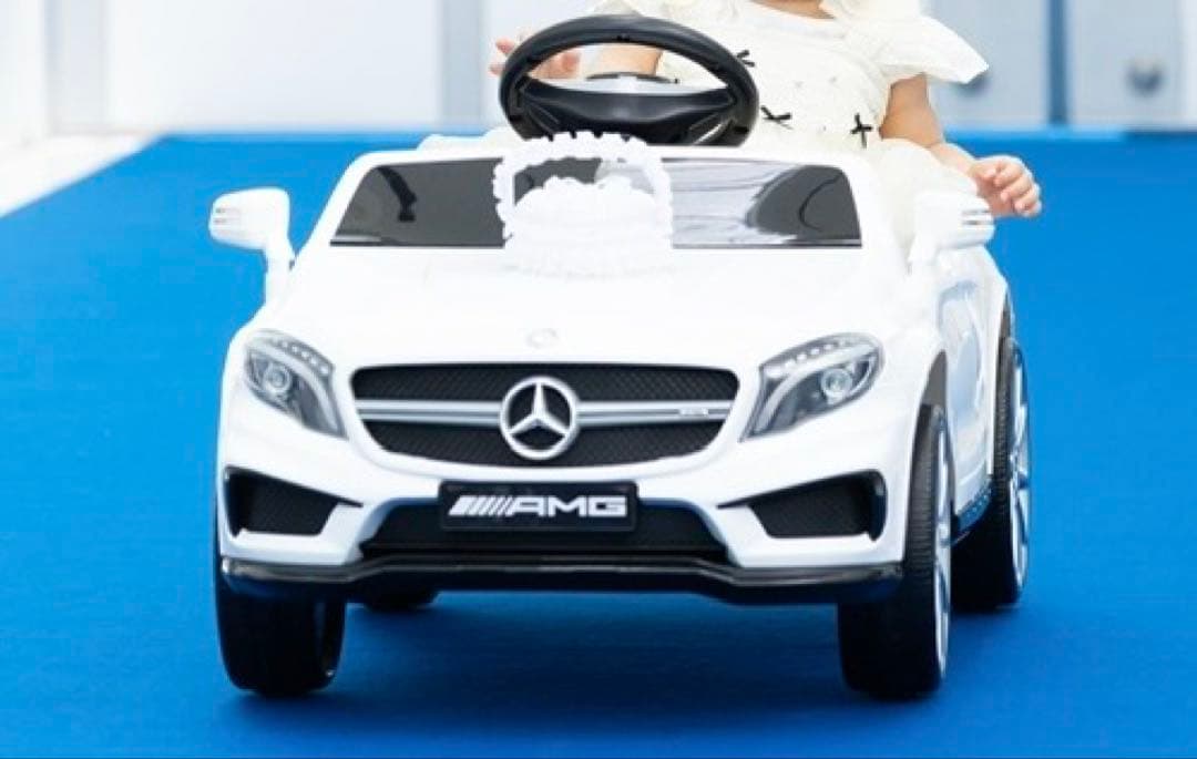 Benz AMG GLA45 乗用玩具 ホワイト