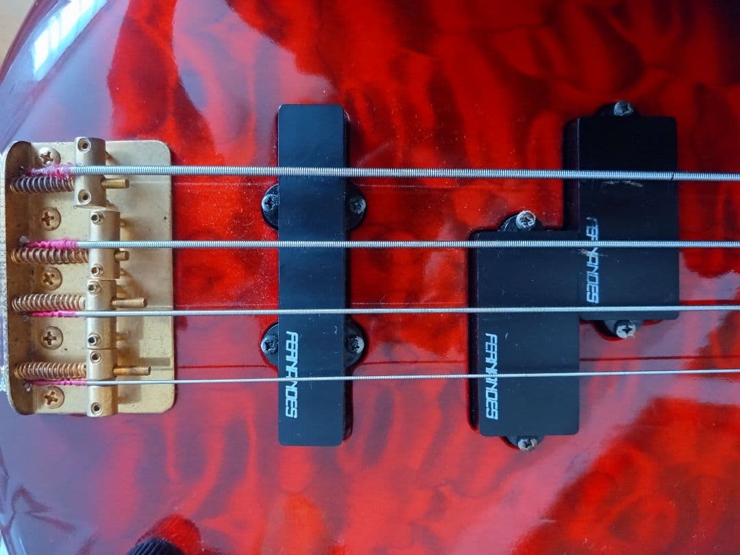 FERNANDES エレキベース レッド