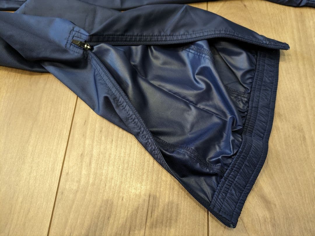 PUMA ピステ上下Mサイズ　新品未使用品