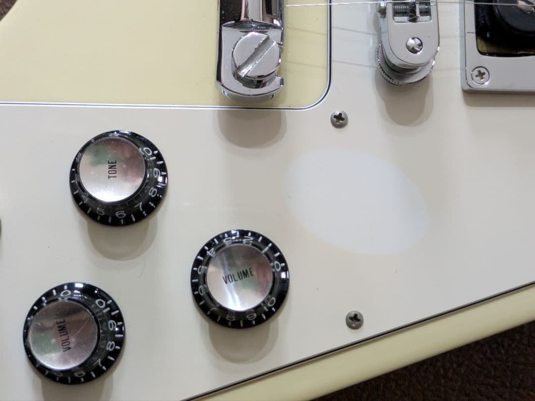 ギター GibsonUSA FlyingV 67Reissue ClassicWhite