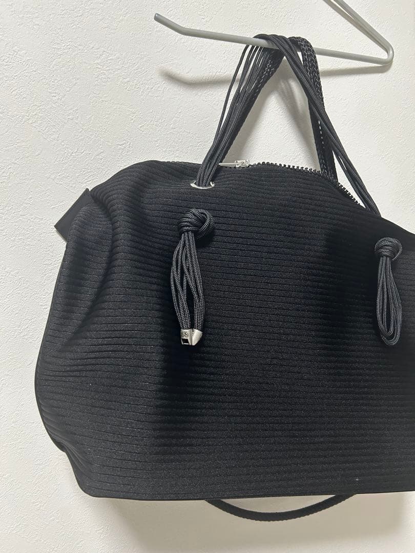 定価61,600円　l4k3 QUEEN LAKE バッグ　ブラック