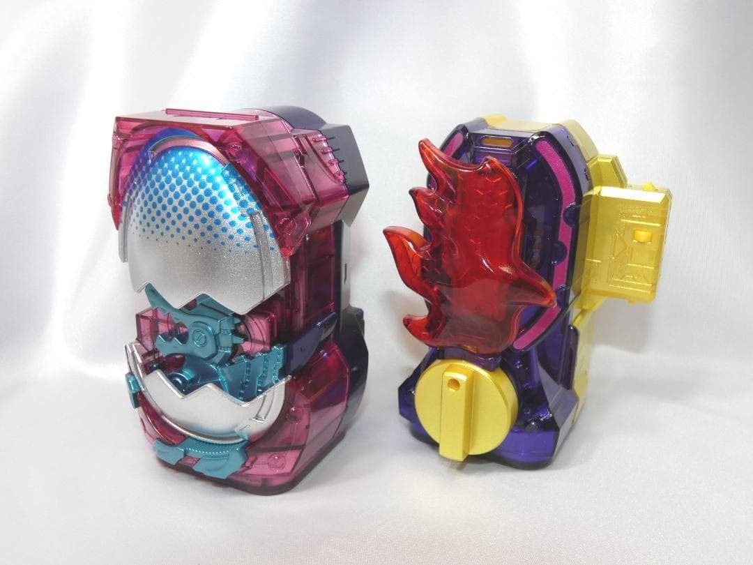 仮面ライダーリバイス　スペシャル限定セット　バイスタンプ12種類