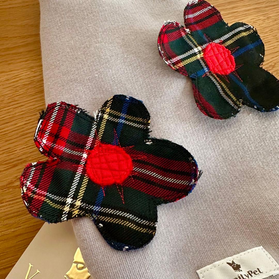 【新品、タグ付】Vanity Pet 　Check Flower Sweat