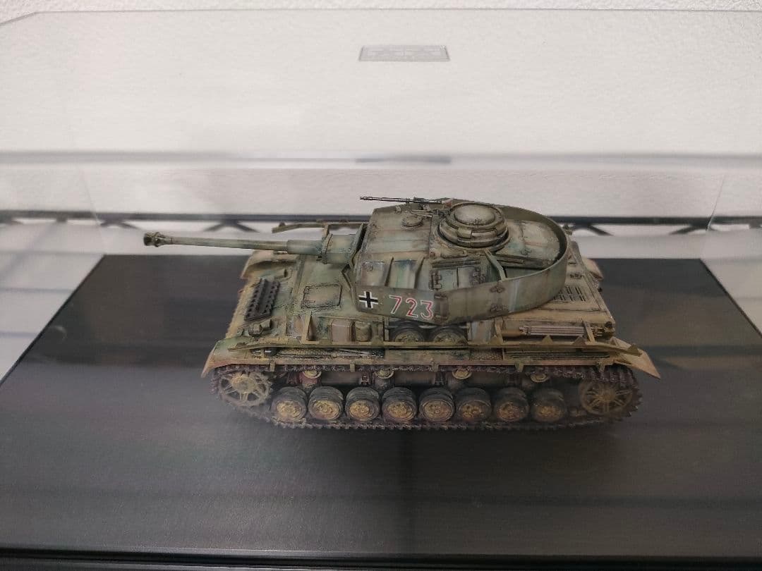 タミヤ1/48ドイツ4号戦車J型プラモデル　完成品　（ディスプレイケース付き）