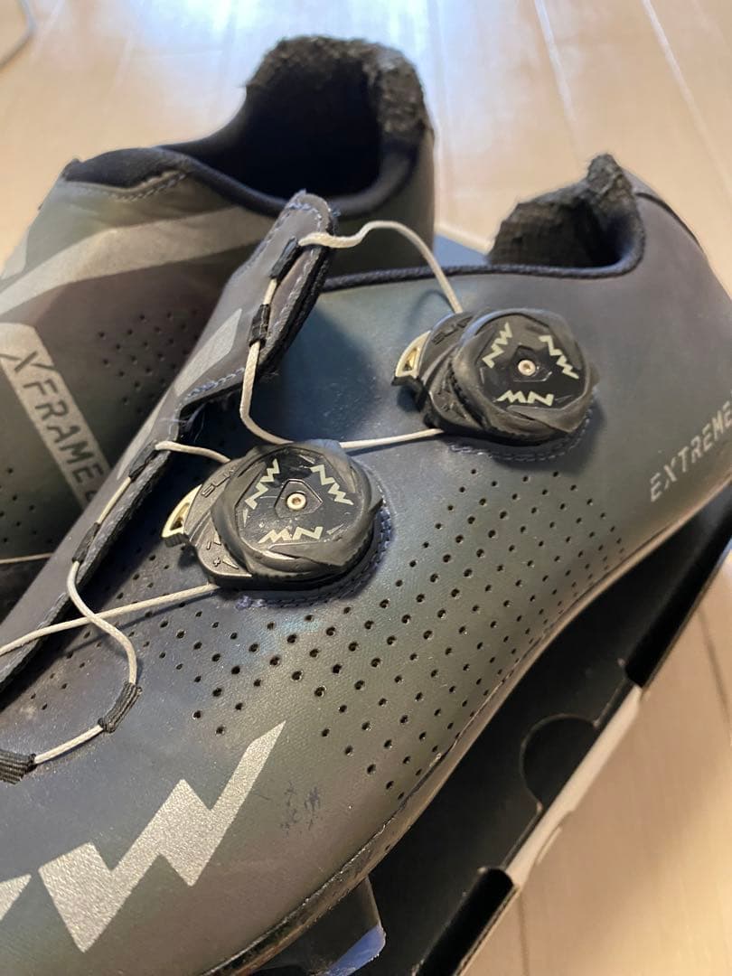 【最終価格】28.6cm NW（ノースウェーブ）EXTREME GT2