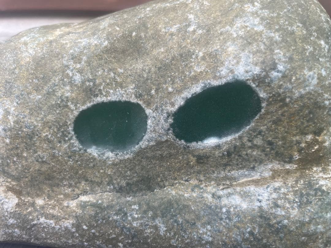 【高品質・透過抜群】翡翠原石 3.9kg