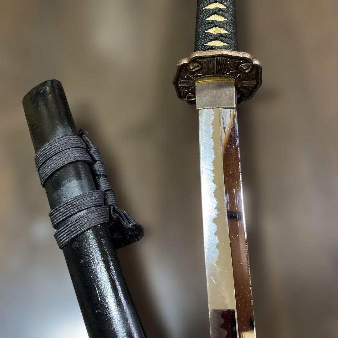 模造大刀 黒柄 太刀鍔 黒梨地鞘