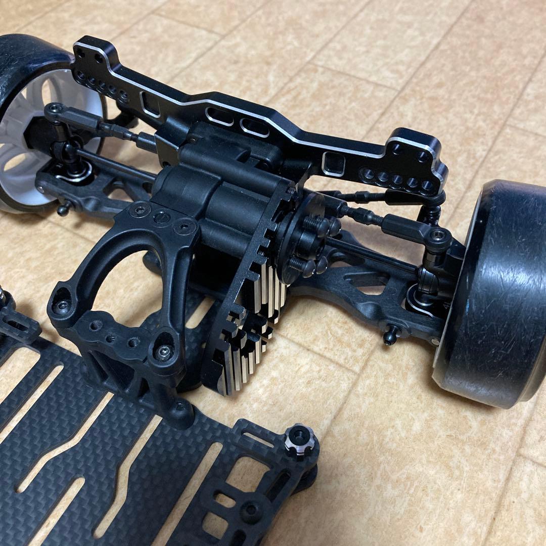 ヨコモシャーシ　未使用品