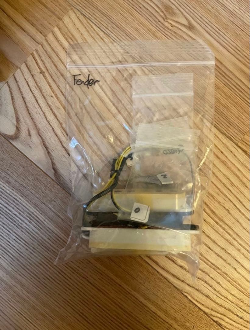 ストラトキャスタータイプ エレキギター ST-62TX fenderjapan