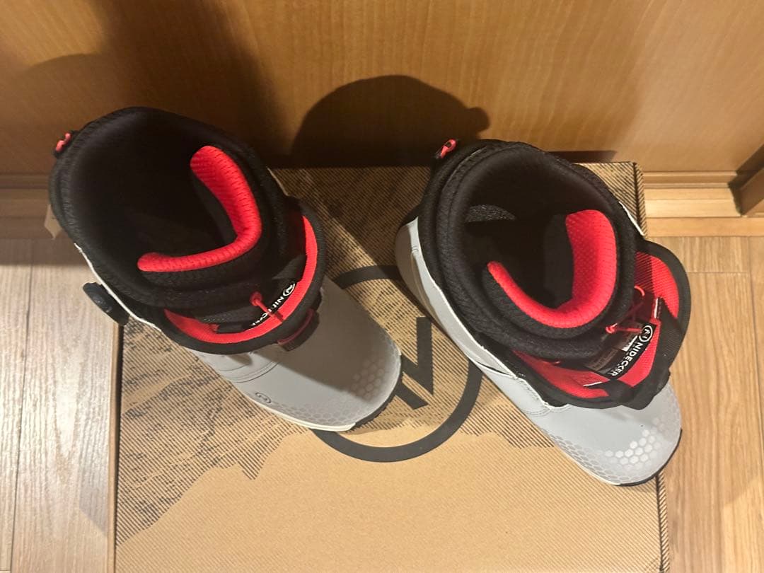 新品未使用　27.5cm nidecker Altai 　スノーボード　ブーツ