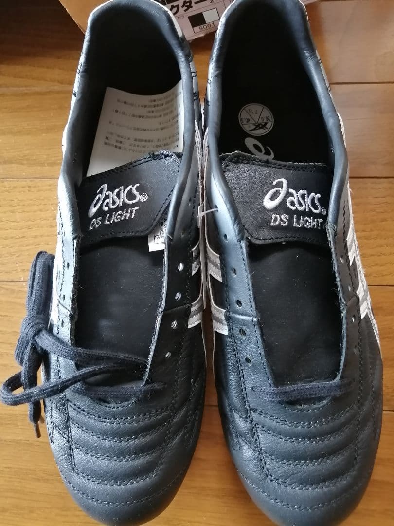 サイン入り　サッカー　スパイク　アシックス