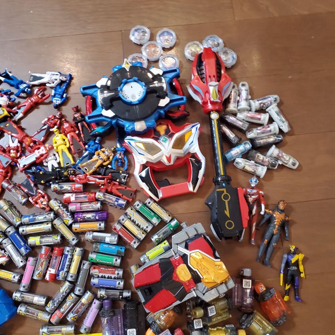 仮面ライダー 　ウルトラマン　おもちゃ　セット