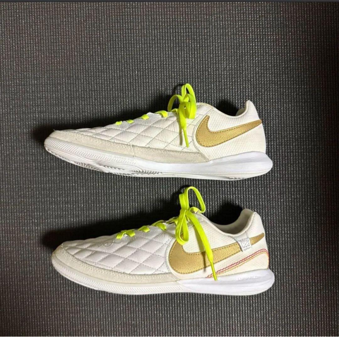 ナイキフットサルシューズ　　ティエンポ　ロナウジーニョ ルナガト2