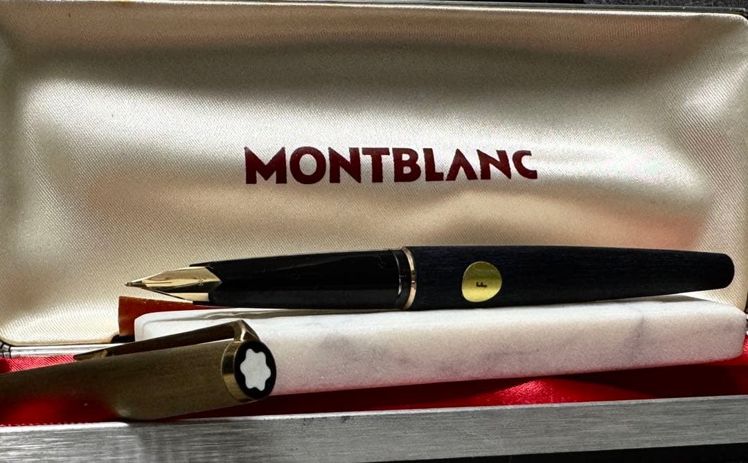 【新品未使用】モンブランNo224 万年筆（高級ケース付き）