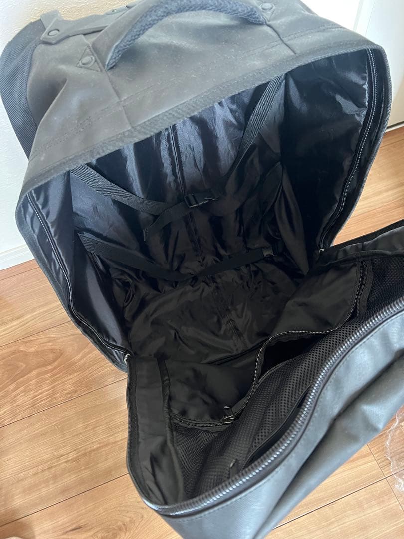 ATHLETA キャリーバッグ　キャスター付き　黒