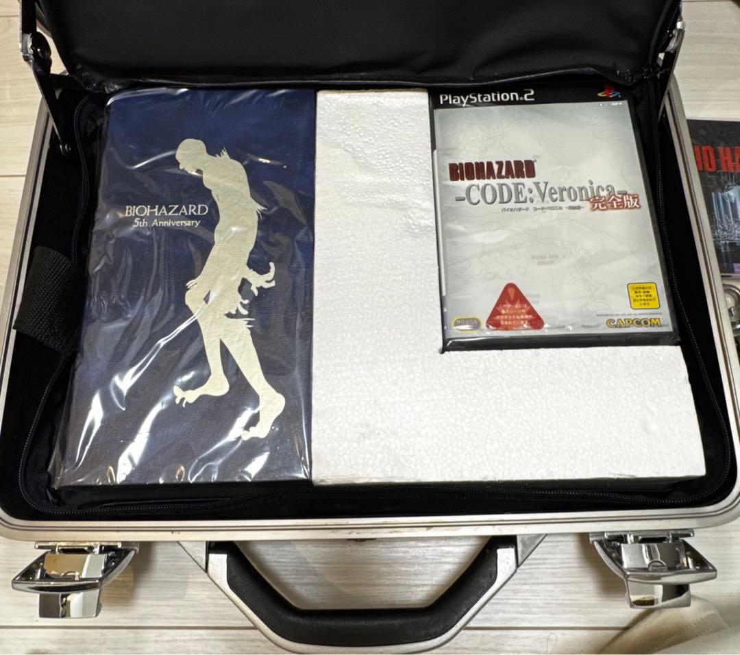 希少レア☆BIOHAZARD 5周年特別記念BOX アタッシュケース 美品