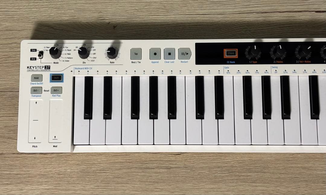 Arturia KeyStep 37 MIDIキーボード　CV/GATE入出力