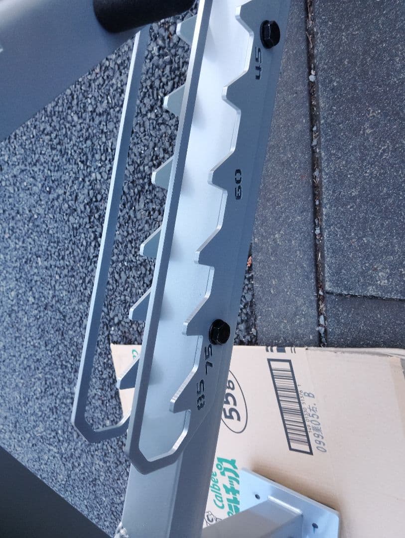 MBC アジャスタブルベンチ　この商品は3万8500円です