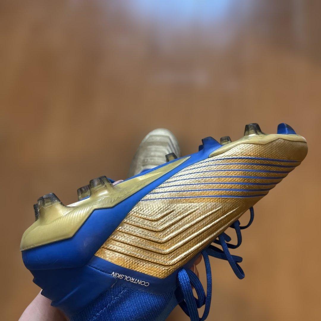 adidas Predator スパイク 青/金