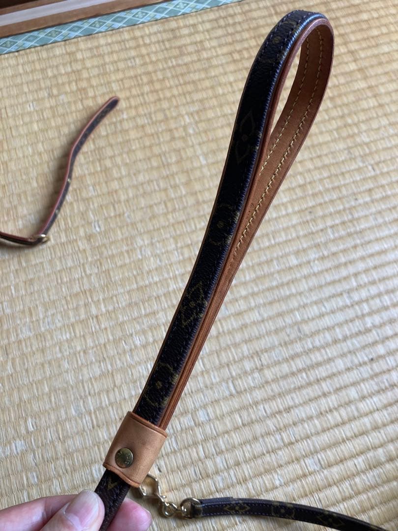 りこまる　茶色レザー モノグラム ハーネスリード