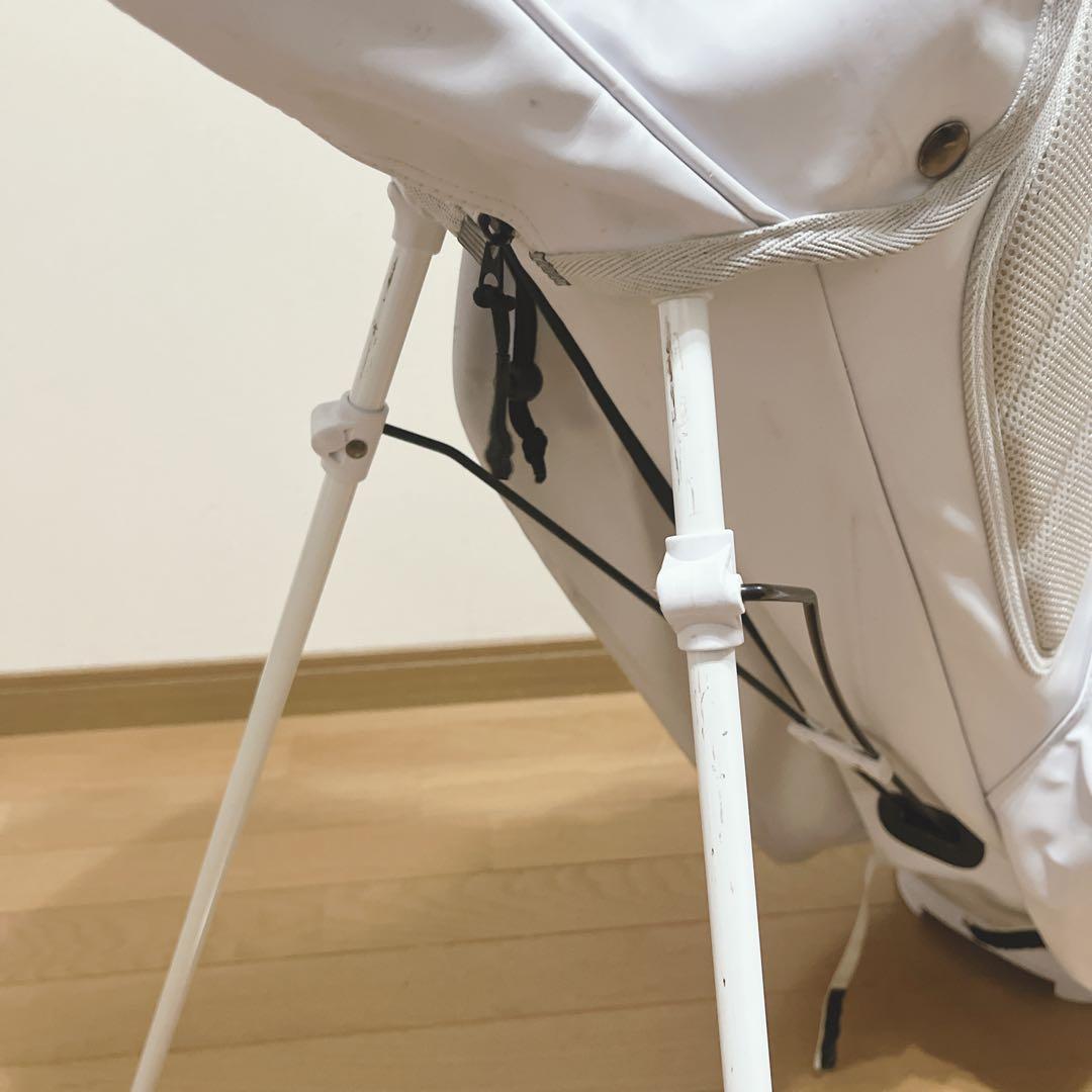 K252 MASTERBUNNY スタンド式キャディバッグ ホワイト