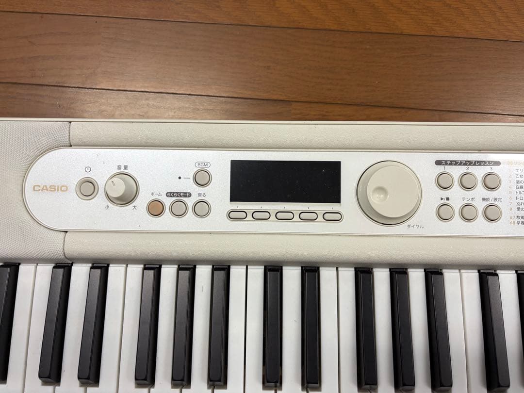 CASIO 電子ピアノ LK-526 2022年製