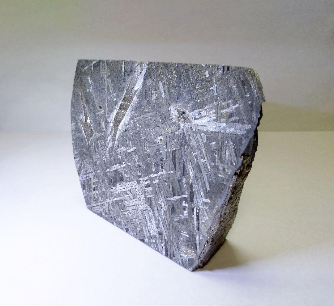 アルタイ隕石 737g 標本 鉄隕石 〈検索ワード ギベオン イミラック〉