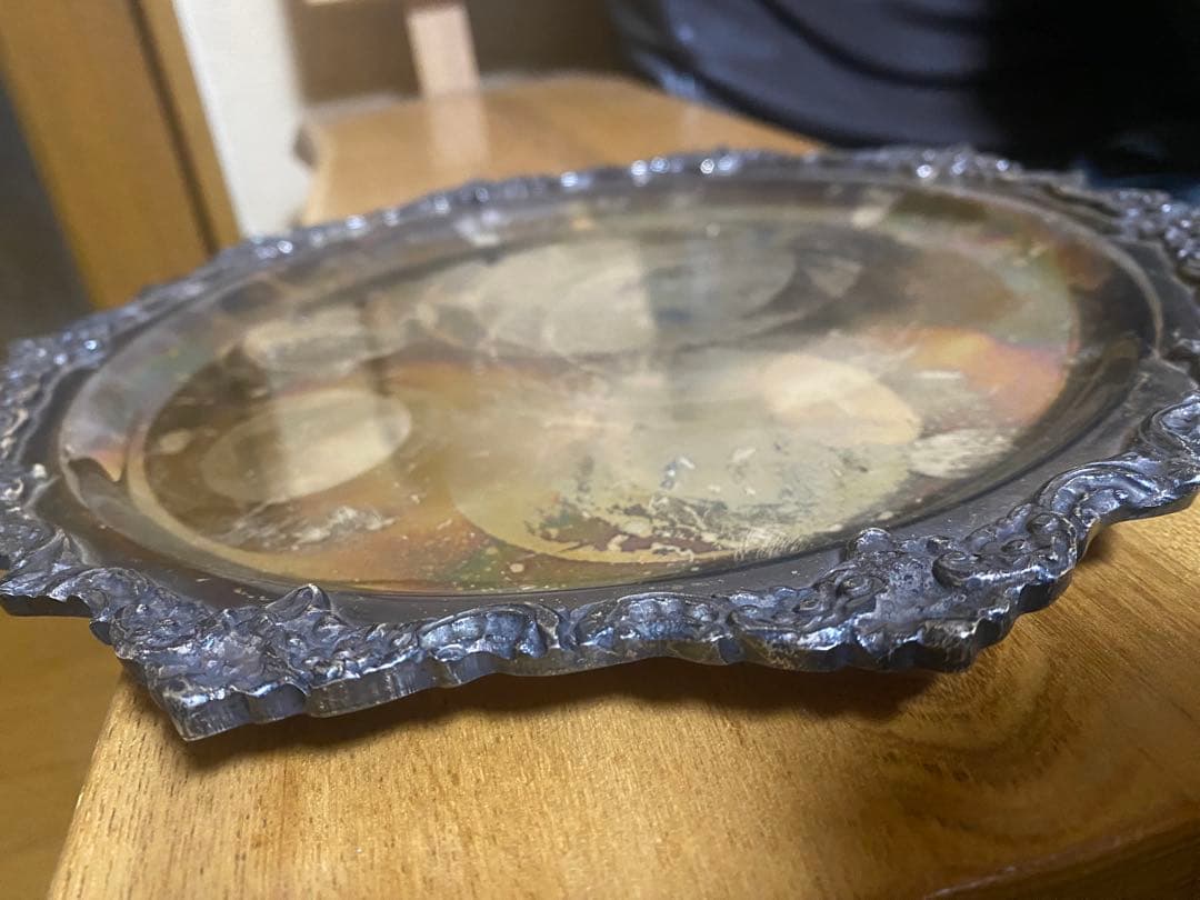 装飾用金属製トレイ インド製　アンティーク