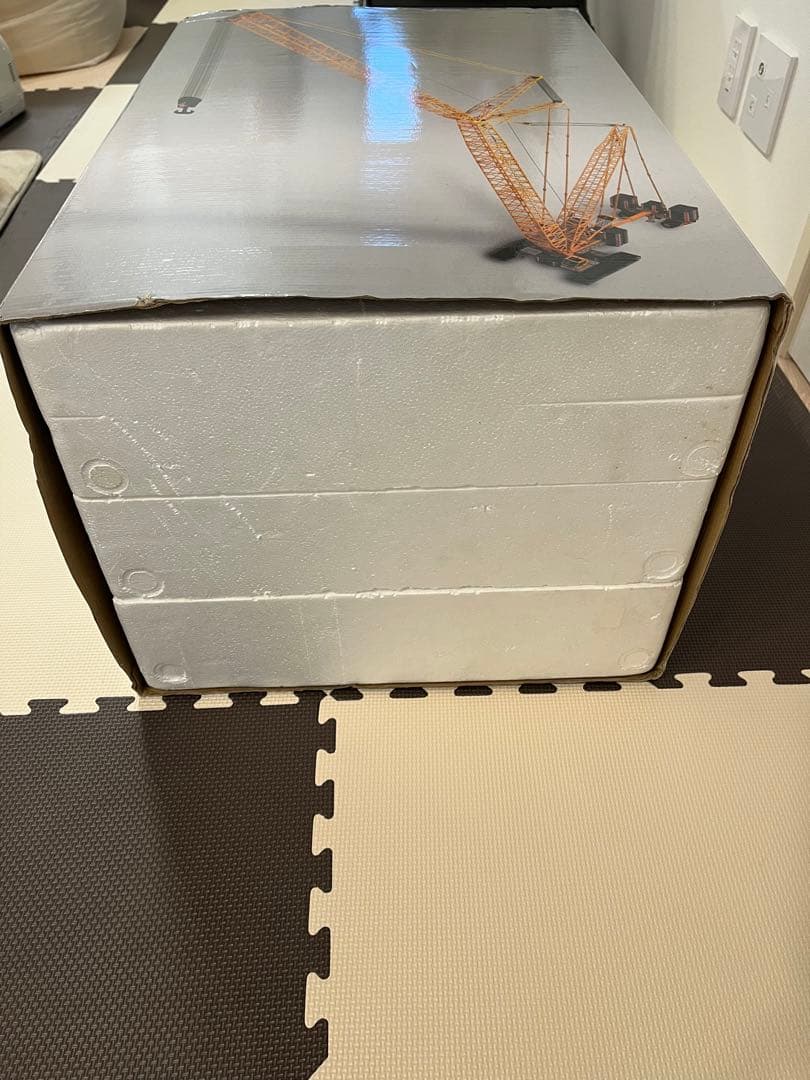 新品　クローラークレーン模型　プラモデル大型600t リープヘル