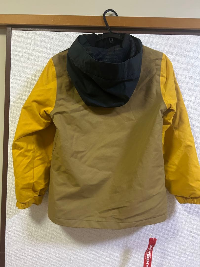 VOLCOM キッズウェア